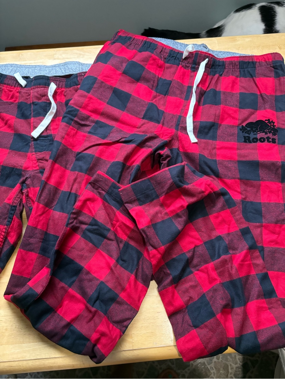 Roots men Red and Black Buffalo Plaid Pajama Pants and shorts shorts are xl